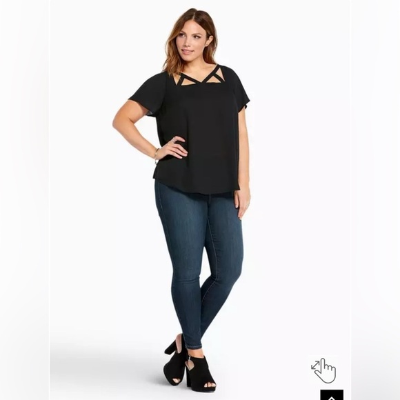 Torrid Black Georgette Cage Front Cutout Blouse - Picture 1 of 11